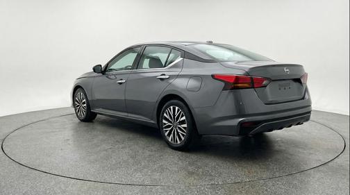 Gun Metallic 2025 Nissan Altima SV FWD