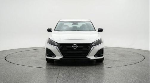 Pearl White Tricoat 2025 Nissan Altima SV FWD
