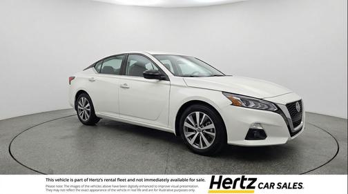 Pearl White Tricoat 2025 Nissan Altima SV FWD