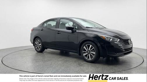 Super Black 2025 Nissan Versa 1.6 SV
