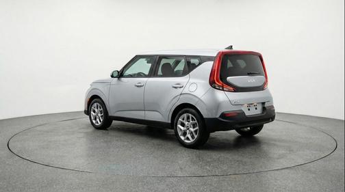 Gravity Gray 2025 Kia Soul LX
