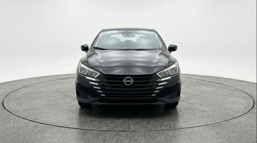 Super Black 2025 Nissan Versa 1.6 SV