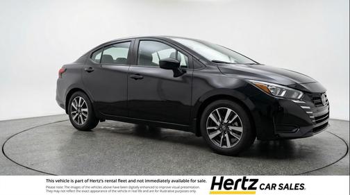 Super Black 2025 Nissan Versa 1.6 SV