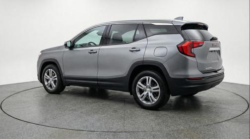 Sterling Gray Metallic 2024 GMC Terrain SLE