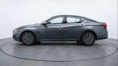 Gun Metallic 2025 Nissan Altima SV FWD