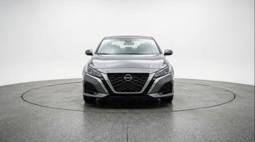 Gun Metallic 2025 Nissan Altima SV FWD