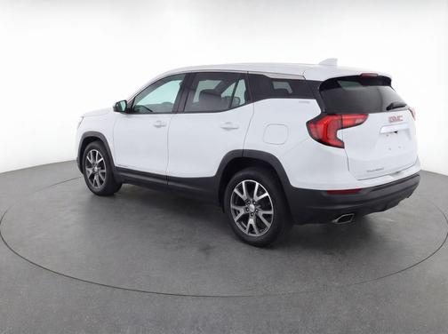 Summit White 2023 GMC Acadia FWD SLT