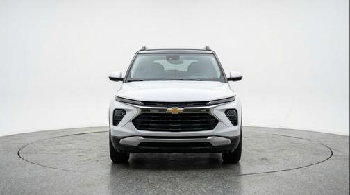 Summit White 2025 Chevrolet Trailblazer LT