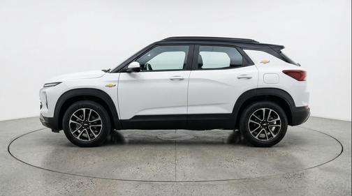 Summit White 2025 Chevrolet Trailblazer LT
