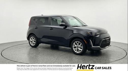 Fusion Black 2025 Kia Soul LX