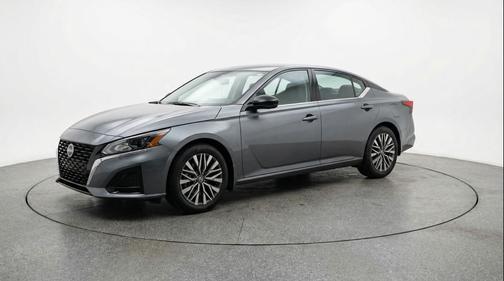 Gun Metallic 2025 Nissan Altima SV FWD