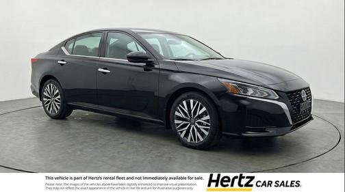 Super Black 2025 Nissan Altima SV FWD