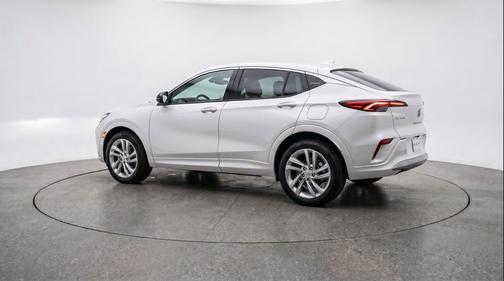 Summit White 2025 Buick Envista Preferred FWD