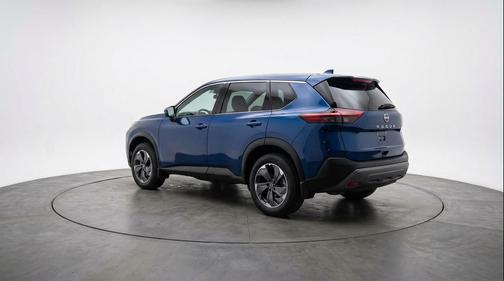 Deep Ocean Blue Pearl 2025 Nissan Rogue SV
