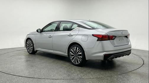Gun Metallic 2025 Nissan Altima SV FWD