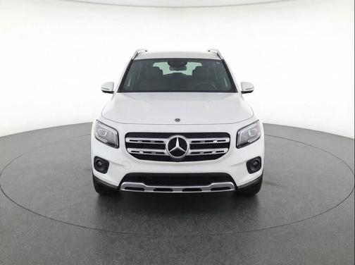 Polar White 2025 Mercedes-Benz GLB 250 4MATIC