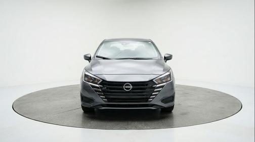 Gun Metallic 2025 Nissan Versa 1.6 SV