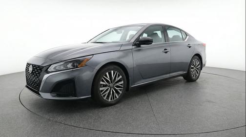 Gun Metallic 2025 Nissan Altima SV FWD
