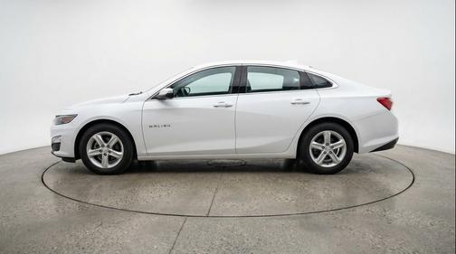 Summit White 2024 Chevrolet Malibu FWD 1LT