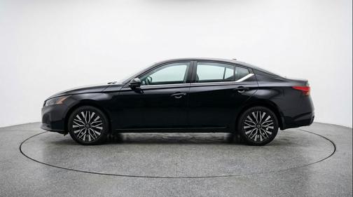 Super Black 2025 Nissan Altima SV FWD