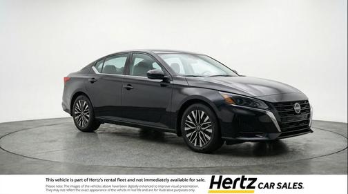 Super Black 2025 Nissan Altima SV FWD