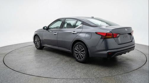Gun Metallic 2025 Nissan Altima SV FWD