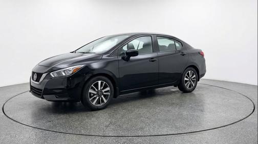 Super Black 2025 Nissan Versa 1.6 SV