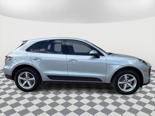 2021 Porsche Macan Base