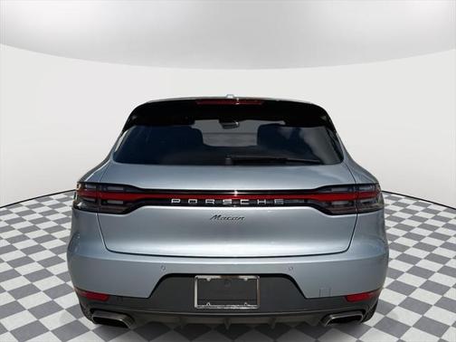 2021 Porsche Macan Base