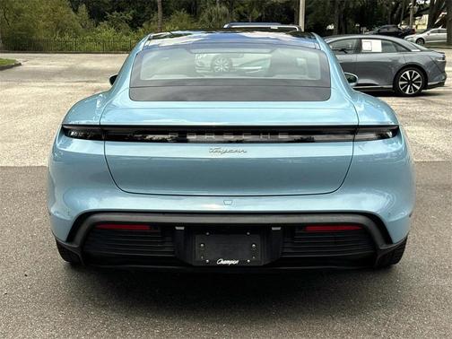 2022 Porsche Taycan Base