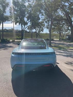 2022 Porsche Taycan Base