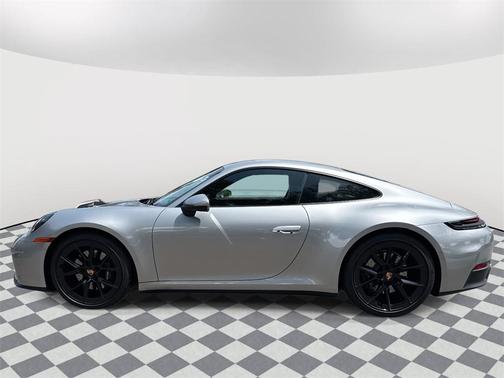 2025 Porsche 911 Carrera