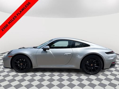 2025 Porsche 911 Carrera