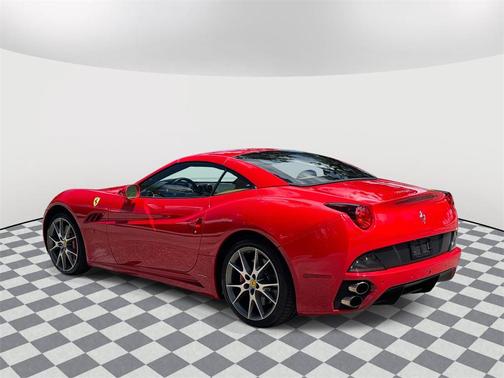 2010 Ferrari California Base
