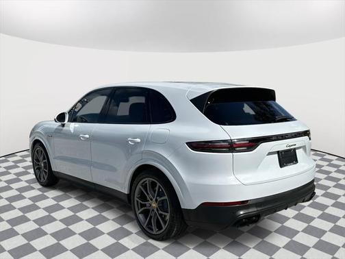 2023 Porsche Cayenne E-Hybrid S