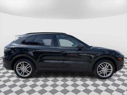 2023 Porsche Cayenne Base