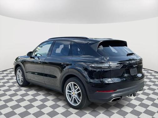 2023 Porsche Cayenne Base