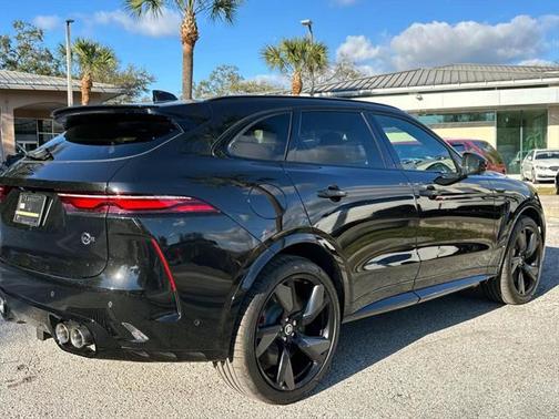 2025 Jaguar F-PACE SVR P550 AWD Automatic