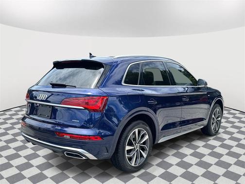 2022 Audi Q5 45 S line Premium