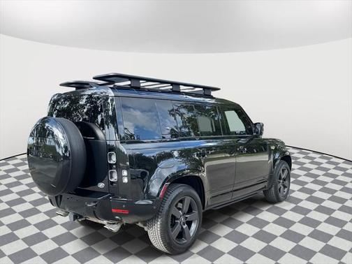2023 Land Rover Defender 110 V8