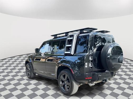 2023 Land Rover Defender 110 V8