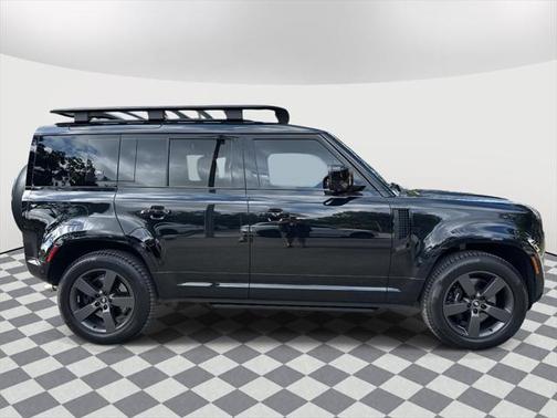 2023 Land Rover Defender 110 V8