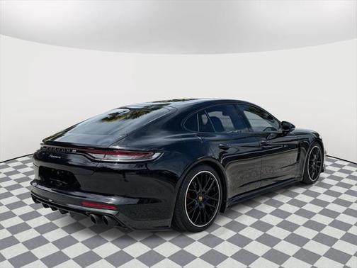 2022 Porsche Panamera Base