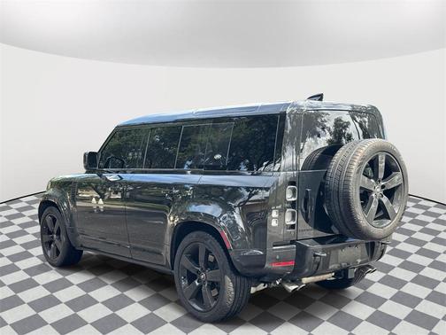 2023 Land Rover Defender 110 V8