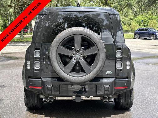 2023 Land Rover Defender 110 V8