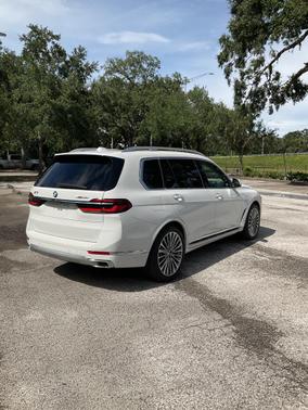 2023 BMW X7 xDrive40i