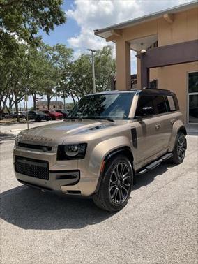 2025 Land Rover Defender 110 V8