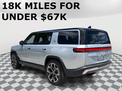 2023 Rivian R1S Adventure