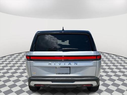 2023 Rivian R1S Adventure