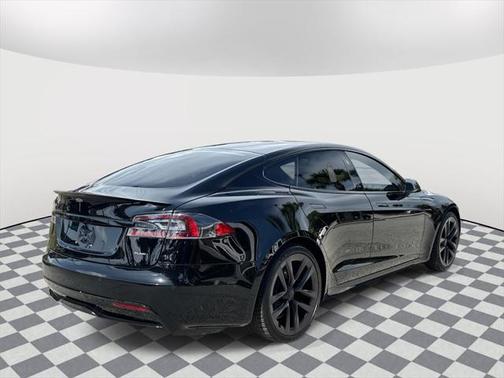2021 Tesla Model S Plaid